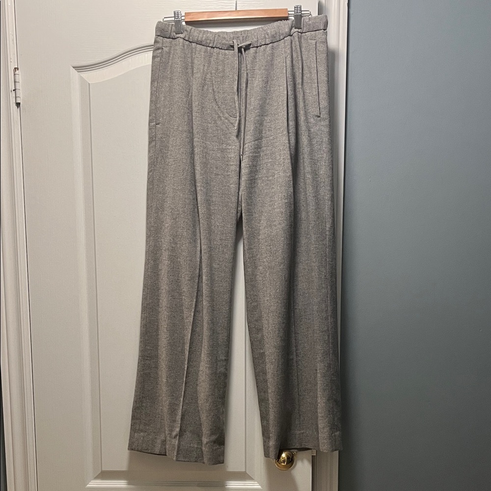 Banana Republic Herringbone Gray Trousers